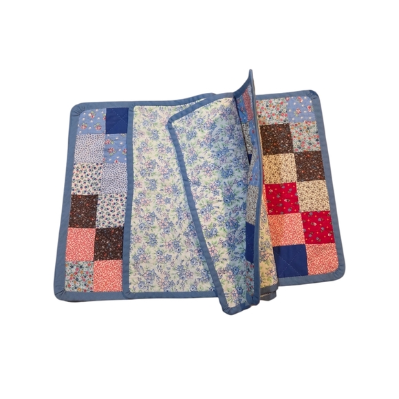 Vintage Style Handmade Patchwork Placemats Quilted Floral Farmhouse Table Decor - Picture 4 of 8